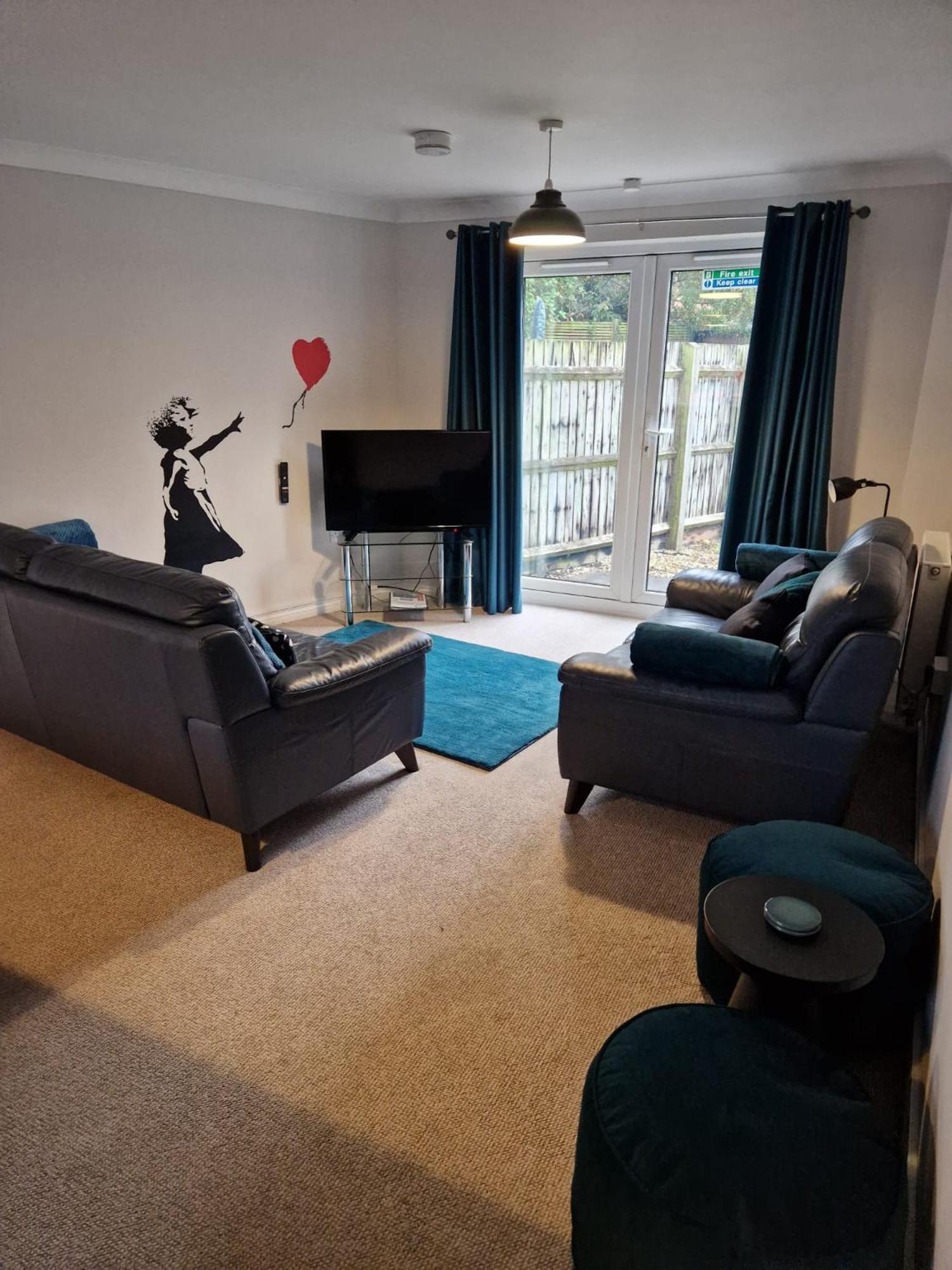 Hereford - Finch House - Modern 4 Bedroom House Located In South Hereford, Dog Friendly With Nearby Countryside, Pool Table, Sleeps Up To 10 Guests - Hosted By Rentmyhouse Buitenkant foto