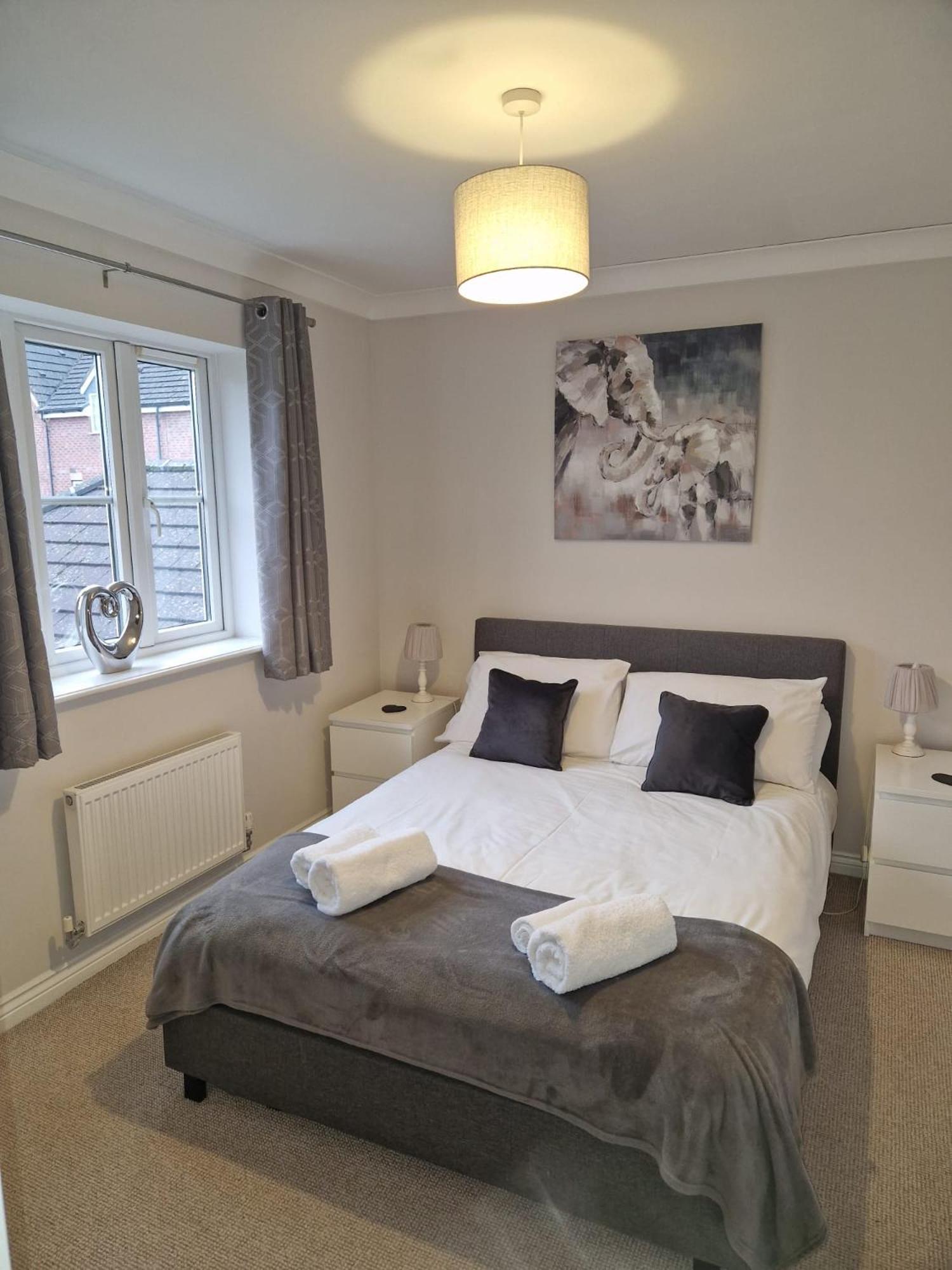 Hereford - Finch House - Modern 4 Bedroom House Located In South Hereford, Dog Friendly With Nearby Countryside, Pool Table, Sleeps Up To 10 Guests - Hosted By Rentmyhouse Buitenkant foto